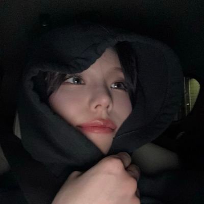 iamarichmanj's profile picture. i don't know, u know?