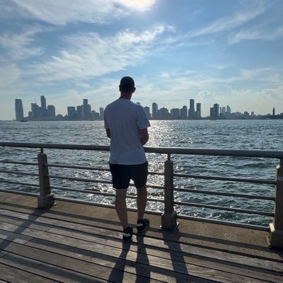 AlexTheSennin's profile picture. Ajoutez une bio à votre profil.