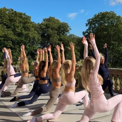 BeckyCox465035's profile picture. Chop the onions finely