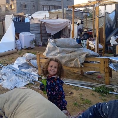 m7mmdgaza's profile picture. Mohammed from gaza,
we. feeling pain every moment 💔
please help me to feed my family and living in peace 🙏🍉