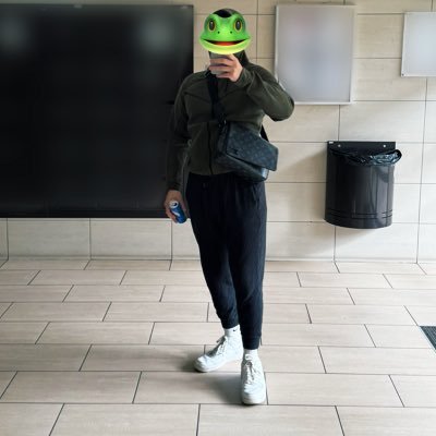 NONAME92000's profile picture. Éclectique Helléno-Chrétien, j’étudie les lois du monde et celles qui les contournent en saignant une semaine tout les mois sans faillir. CEO des SSBB 🥊