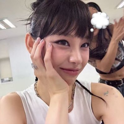 igluesy's profile picture. ⠀- jengping lover ᜊ 𑁥౿ ⊹ ‧₊˚ - archive 𓂃 ⚮̈ .゜