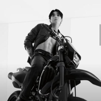 justajungkookie's profile picture. going with the flow