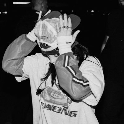 teheagnestehe's profile picture. inlove with music ★ billie held my hand