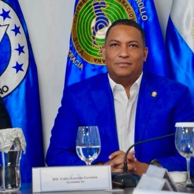 EddyAntonio_'s profile picture. Secretario Asuntos Electorales PRSC Diputado Representante RD @PARLACEN 2024-2028, Liceista Patológico, Abogado y Político.