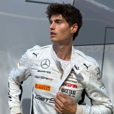 mclyren's profile picture. 