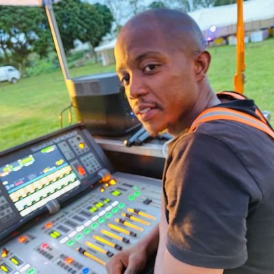 _ProCava's profile picture. Live Sound Engineer || Audio Visual Engineer