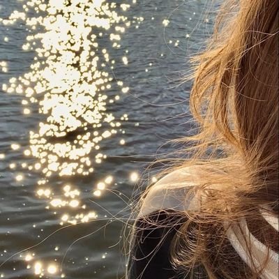 Limyra06's profile picture. con i miei principi, scelgo il silenzio. Ma il silenzio non è assenza, è la mia più grande verità che grida nel rumore del mondo🪶NO DM