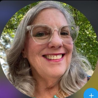 mirandaalamb_ee's profile picture. I'm Sofia Elizabeth the lottery winner of $900 million.I,m giving out $100k each to my first 3k followers to help them pay off their bills and debt