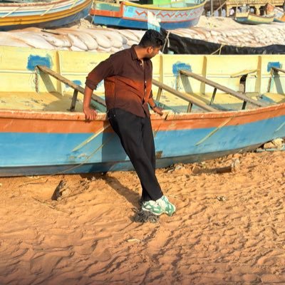 adhil39595's profile picture. 