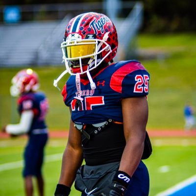 makaidaniels_'s profile picture. Linebacker | Wingback | 2028 |Mckeesport Pa | 5’11 198lbs | Romans 8:18✝️Gmail:makai.daniels@gmail.com #267-235-6435
