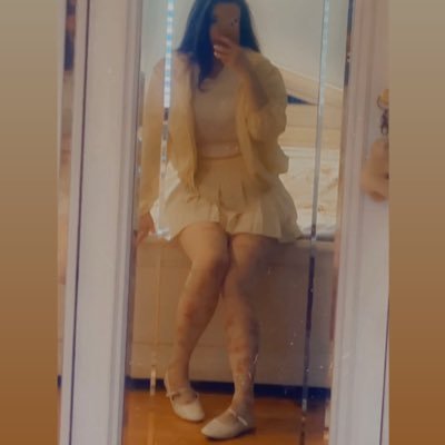 arezeme's profile picture. 