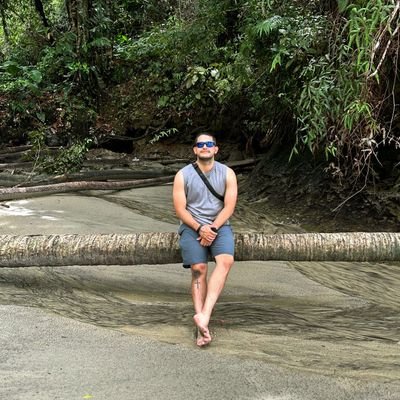 vvr5_'s profile picture. 