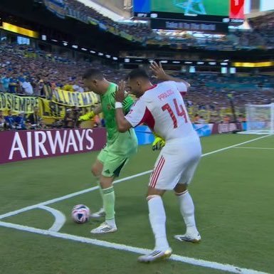 chiavaa_'s profile picture. 