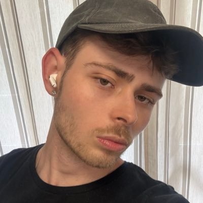 risuenes's profile picture. 