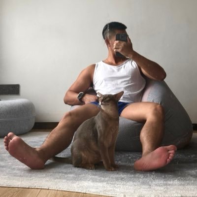 aowuyoujin's profile picture. 视频分身号：@rrrrrrig_   嗷呜在深圳   超专业Spa  需要可加QQ: 97661811  注明来意  无事勿扰  豆瓣 小红书 抖音 翻咔  闲鱼都同名为：嗷呜有劲