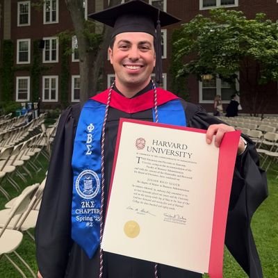 JulianGluc43960's profile picture. Military pilot 👨‍✈️✈️ non profit leader⭐
Harvard MBA 📚 Boston 
2020 @forbes 30 under 30 world 🌎
2018@military times airman of the year 🇺🇸
