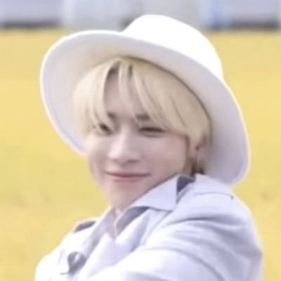 itsendlessyk's profile picture. minus one, plus plus one