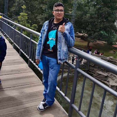 manuelbtahdz's profile picture. 