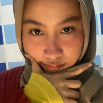 Husniaa13's profile picture. happiness is on its way.