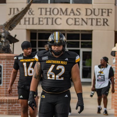 AloaliiM's profile picture. #62 OG/C @TTT_collective