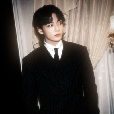 yxngjungwonniee's profile picture. 
