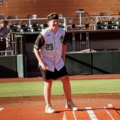 Flakne23's profile picture. Former Auggie Baseballer. Current Biscuits Wiffleballer. NY Green Apple 🍏 

IG: TylerFlakne
〽️