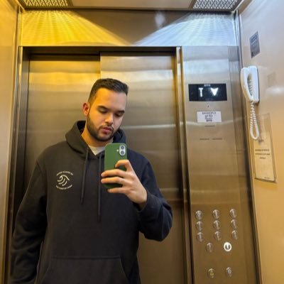 claudioferoc's profile picture. 