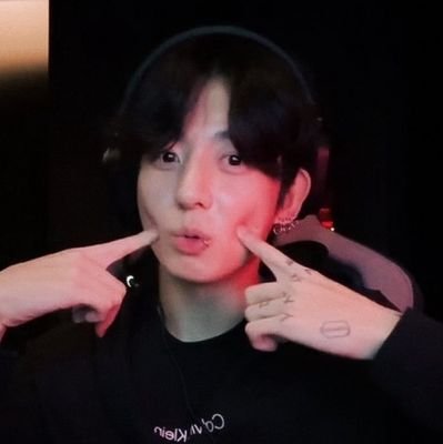 jjkookie27's profile picture. #jungkook #jimin btsxarmy @bts_twt OT7 🐰🐥🐯🐨🐭🐿🐱 💜💜🇵🇭🇰🇷