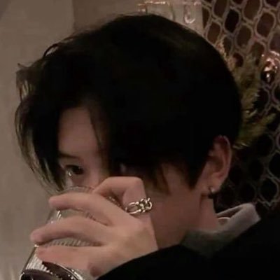 capsaicain's profile picture. Ruler of hearts.