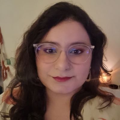 TejaswiRawal's profile picture. book eater