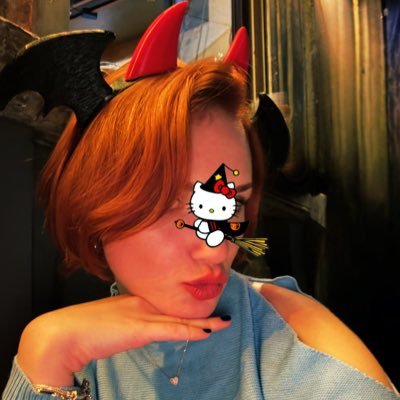 cileklimojitoo's profile picture. geveze biri, delirmemek için buraya yazıyor