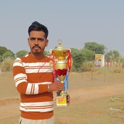 Mahipal51055613's profile picture. शून्य से आया हूँ… लेकिन रुकूँगा शिखर पर।
दिल साफ़, सोच ऊँची, और सपने हद से ऊपर।”