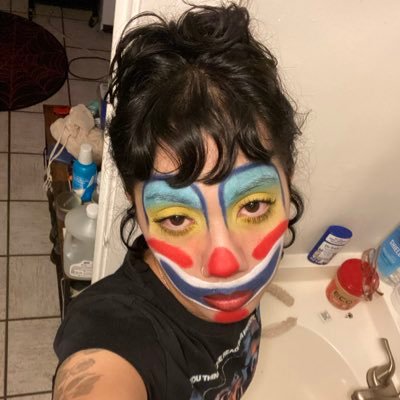 fullmoonland's profile picture. if u think i’m cute u have to pay me it’s the rules https://t.co/rTEtzqBqzb • 27 • Feminist ((terfs dni)) • ACAB • FREE PALESTINE • (18+) • #ActuallyAutistic