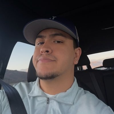 senpaijrr's profile picture. mathematician and anime weeb with a raichu tattoo