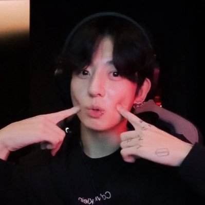 taekooks_cloud's profile picture. ૮₍´˶• . • ⑅ ₎ა || fan account 💌୧ ‧₊˚ #ARMY2017 ⋅☆ ˙✧˖° ༘ — ⋆𐙚₊🛥️ #TAEKOOK ˚⊹♡ — ⊹☾⋆ Pretty boy #정국 🌷🫧✩°｡