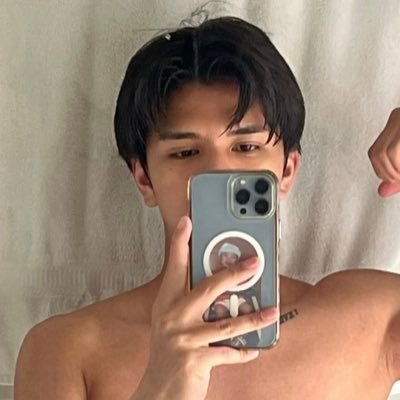 Carl0s_sss's profile picture. 5’11 IG: Carl.00000s. Microbiologist:)- DIVE (Ed-Sheeran)