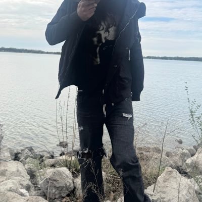 facerealpain's profile picture. 