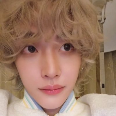 ENNIKz_'s profile picture. INTP🦋🐈‍⬛ ✿