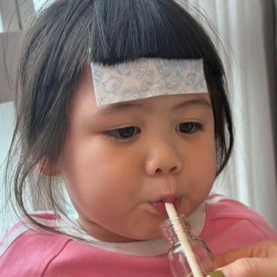 nisbetterwithw's profile picture. binge watcher ♡