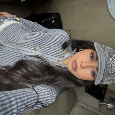 AryVscc's profile picture. 