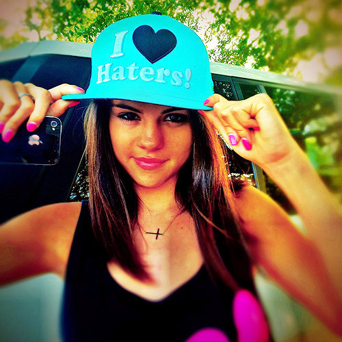 Selena changed my life, Justin made me strong and Ariana taught me to love. Selena is my Life , Ariana is my Heart and Justin is my Breath