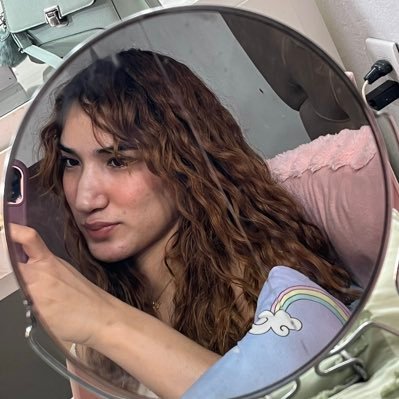 EzcYudith's profile picture. 