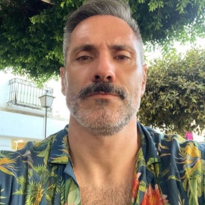 JamesRogersq's profile picture. making each day counts 👐