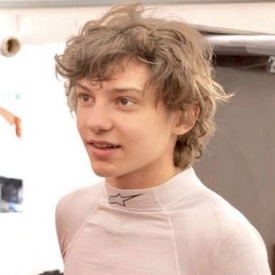 JustLaraHah's profile picture. 17 y/o • she/her - certified torger wolff hater • incredibly bearnelli pilled