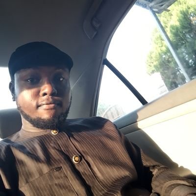 GbengaMa1's profile picture. LAWYER,Weirdo🤡🤡, Sports Enthusiast a die hard United fan Yorubad man😈