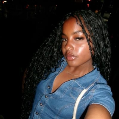 LyttleDannielle's profile picture. 