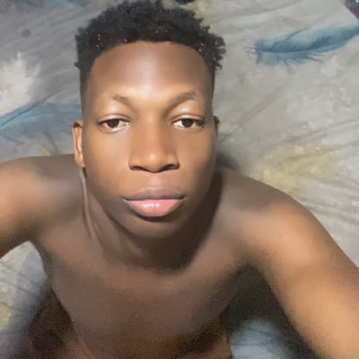 ToluwaniOy34905's profile picture. 