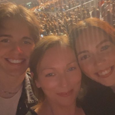 miriam_anne's profile picture. Live just outside glasgow, love celtic, shopping (when i can), catching up with my ghirls xx