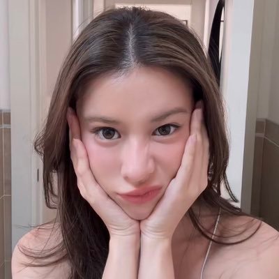 heretherealrain's profile picture. ⠀ ⠀ ⠀ ⠀ ⠀#บันทึกจากเม 𝐋𝐢𝐬𝐭𝐞𝐧 𝐭𝐨 𝐦𝐞, 𝐲𝐨𝐮 𝐚𝐫𝐞 𝐁𝐄𝐀𝐔𝐓𝐈𝐅𝐔𝐋 𝐞𝐯𝐞𝐧 𝐢𝐧 𝐲𝐨𝐮𝐫 𝐝𝐚𝐫𝐤𝐞𝐬𝐭 𝐝𝐚𝐲𝐬 | #fanaccount #octh ⠀ ⠀ ⠀ ⠀